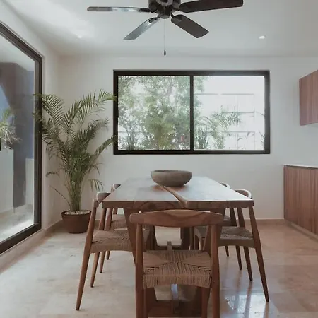 2 Beds Gym And Pool Apartment